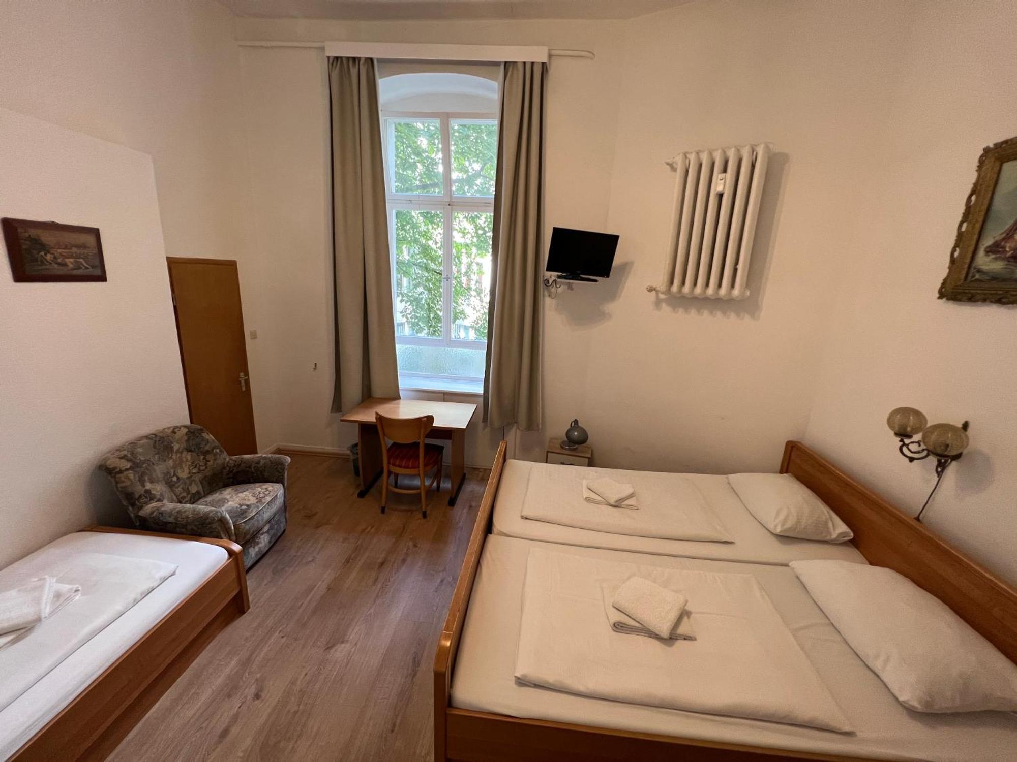 Triple Room
